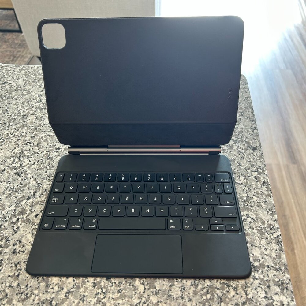 Apple Magic Keyboard iPad case